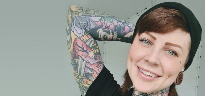 Emmalena Andersson, plåtslagare och byggchef är utsedd till Årets byggkvinna 2021.