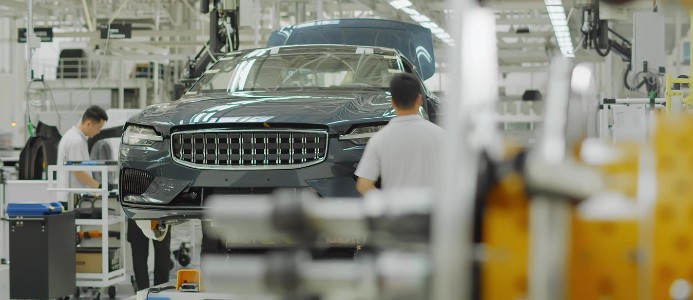 Fordonsfabriker öppnar igen – ”vi har ett ansvar”