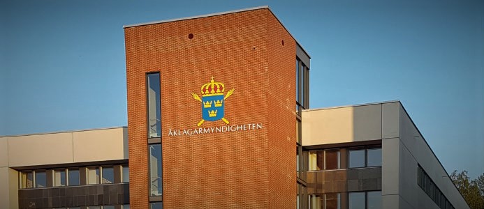 Mutmisstänkt vd sparkas