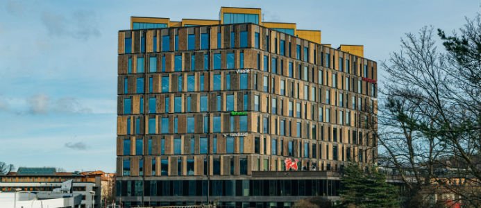 Skanska miljardsäljer kontor