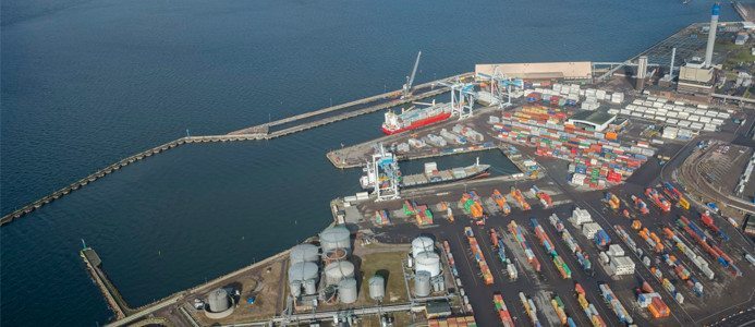 Ökade containervolymerna med 22% första halvåret