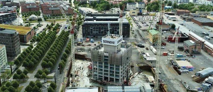 Serneke säljer byggrätter i Karlastaden