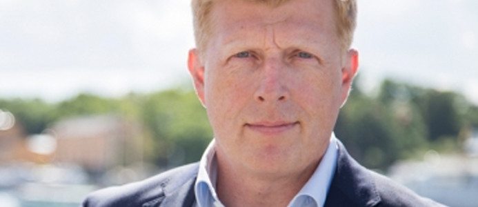 Tre av fyra tror att elbilar är framtiden