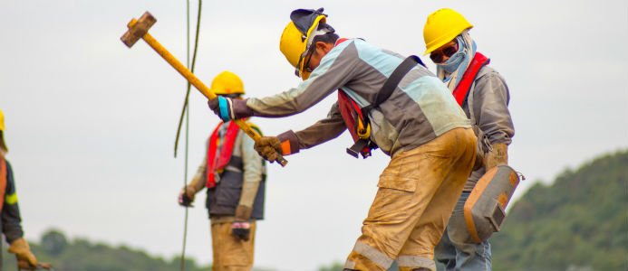 Bygget försenas – och notan tickar på