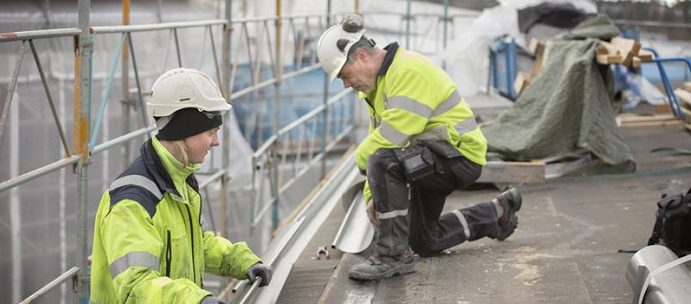 Asbest har spridits vid skola i Örebro