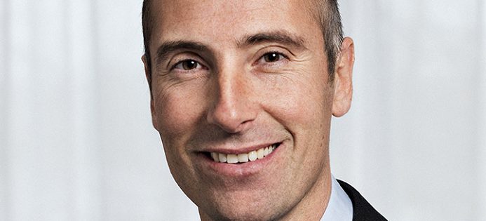 Aristiadis klättrar i Assemblin