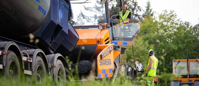 Klimatneutral asfalt klär väg i Dalarna: ”Först i världen”