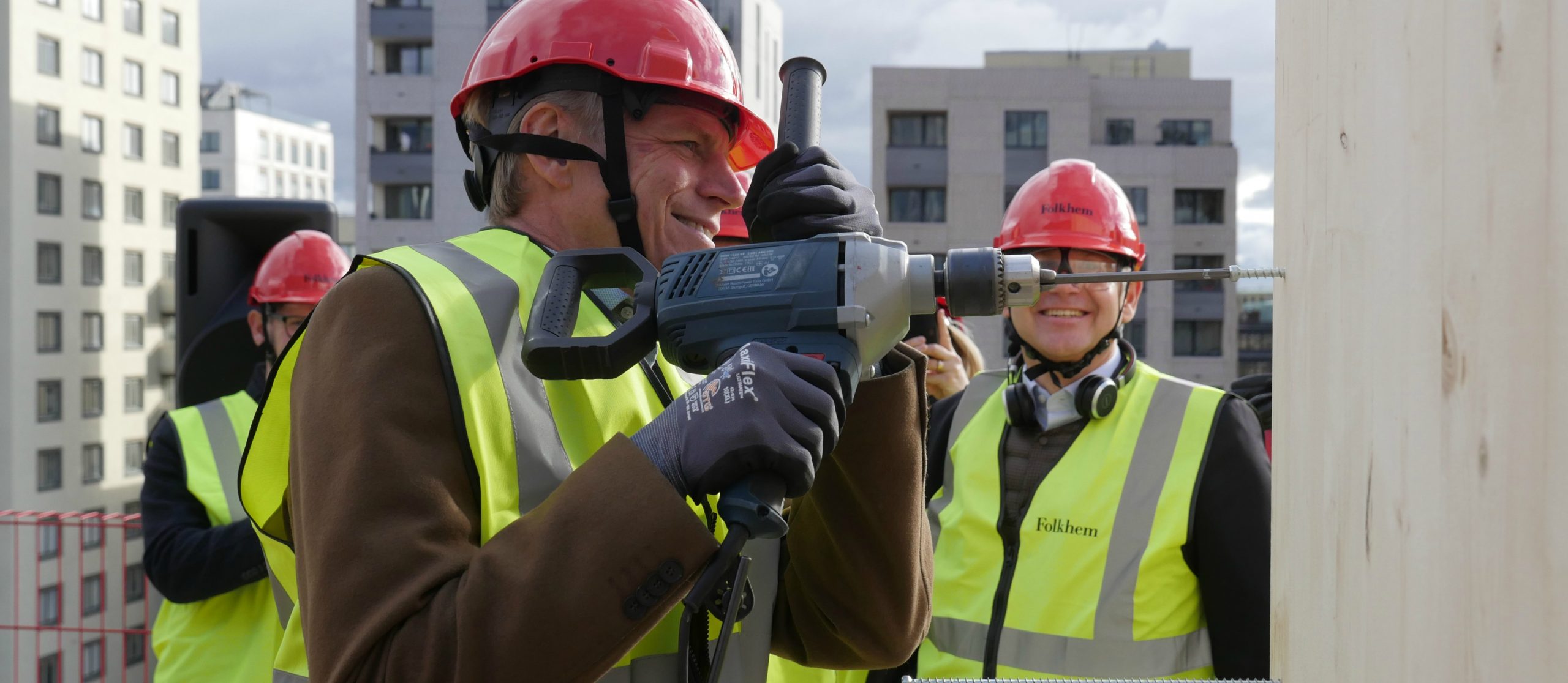 Bostadsministern invigde bygget av Cederhusen
