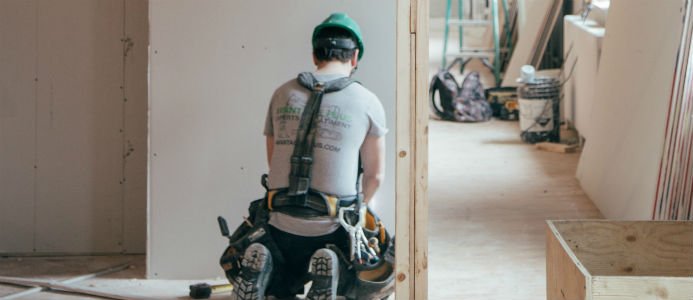 Bostadsföretaget stäms efter modulhärva