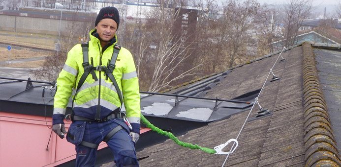 Flexibel taksäkerhet med vajersystem