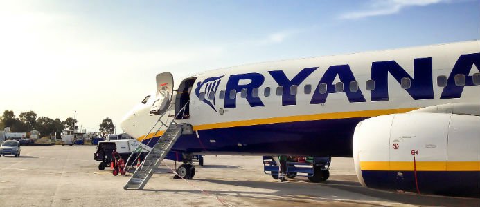 SAS får storstryk av Ryanair i utsläppskamp