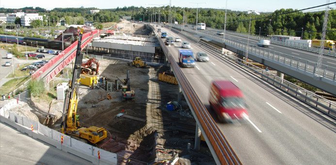 Kreativa lösningar vid brobygge i Rotebro