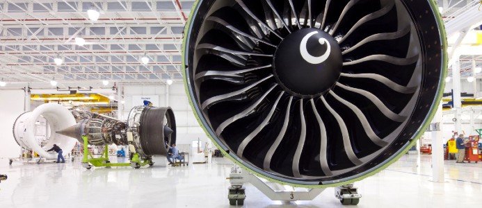 GE Aviation varslar hälften om permittering