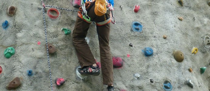 Försenat bygge skjuter på invigning