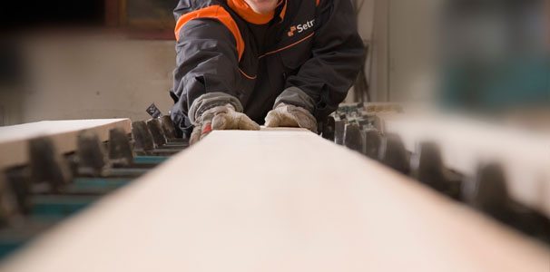 Setra begränsar produktionen