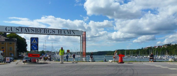 Kommunen stäms för hävd entreprenad