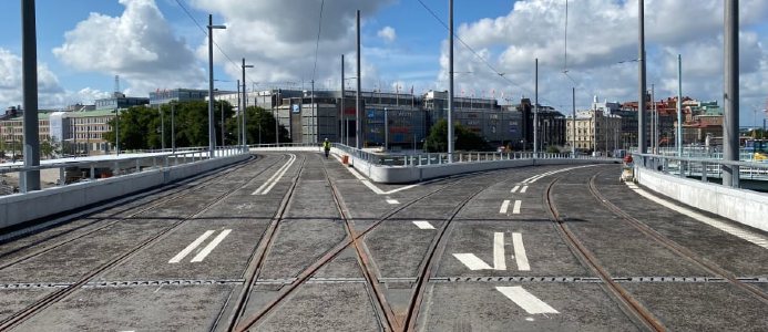 Hisingsbron öppnar för spårtrafik