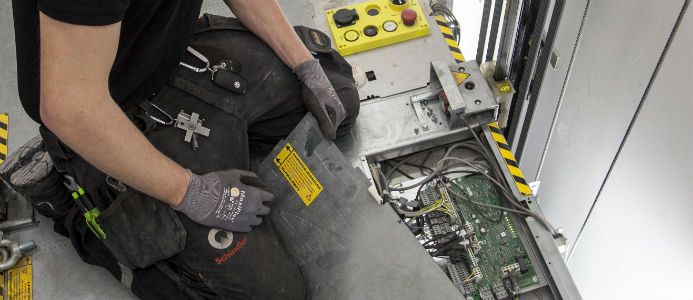 Säkerhet och tillgänglighet  – därför behövs ett öronmärkt hisstöd