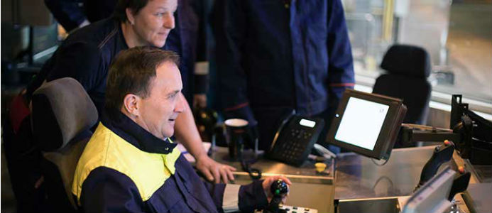 Stefan Löfven hos Ovako. Foto: Jernkontoret