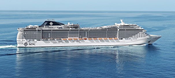 Nybyggd lyxkryssare i Medelhavet