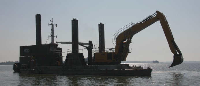 Peab rustar hamnen i Köping