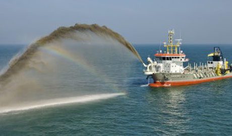 Muddringen av Kalix hamn påbörjas