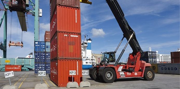 Rekordvolymer i Stockholms Hamnars containerterminal