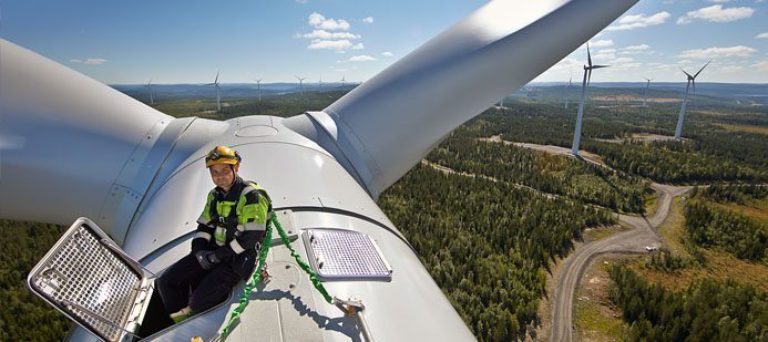 Första delen i Norrlands största vindkraftsprojekt tas i drift