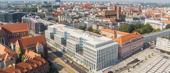 Skanska säljer i Polen för 2,3 miljarder