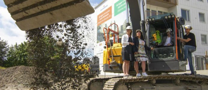 Första spadtaget på Smaragdgatan