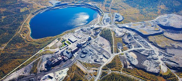 Nu vrider LKAB på kranen och startar tömningen