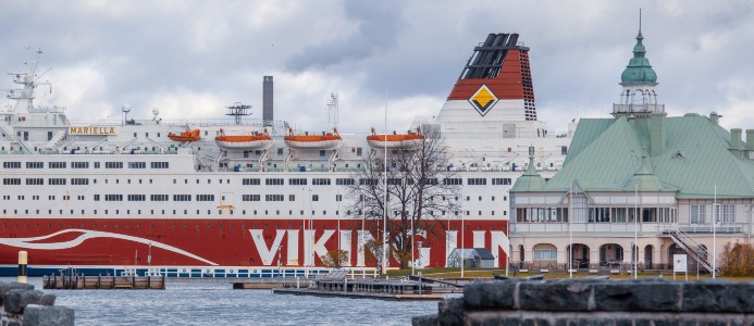 Viking varslar landpersonal