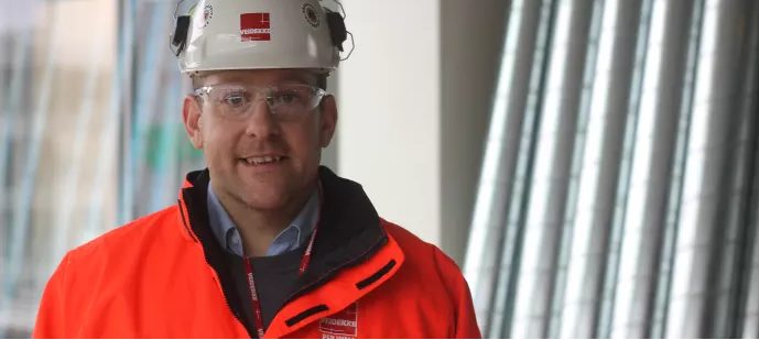 Per Wall klättrar i Veidekke