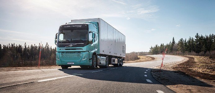 Åkeriföretag köper 1 000 lastbilar från Volvo